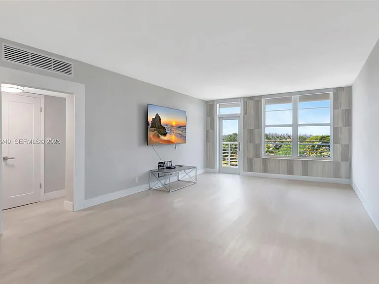 2851 S Ocean Blvd #4M — Photo 2