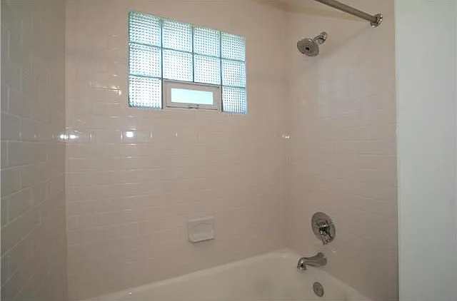 1444 N Euclid Ave — Photo 11