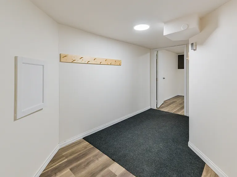 205 Pineset Pl NE #B — Photo 5