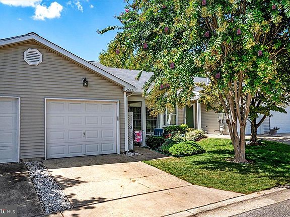 3rd image of 2624 Compass Dr #13