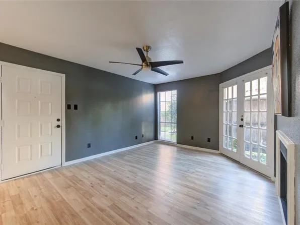 12500 Sandpiper Dr, Houston, TX