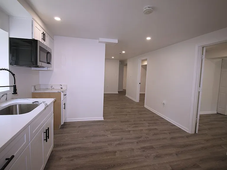 11703 Caplinger Rd #3 — Photo 10