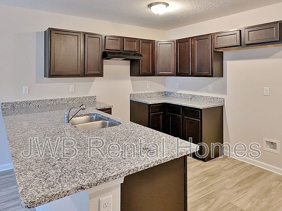 3rd image of 8505 McGirts Village Ln