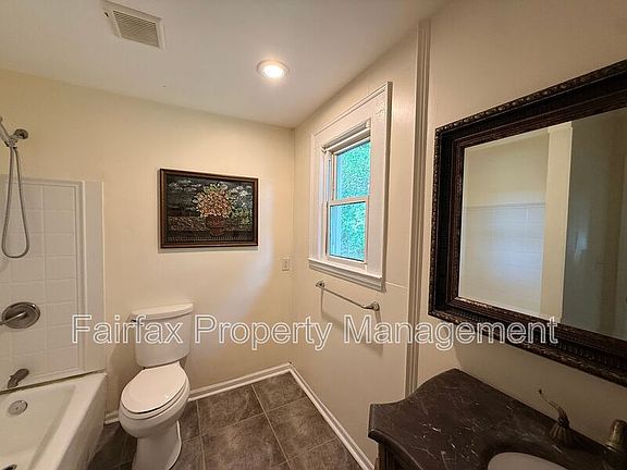 5th image of 4004 Fayetteville St