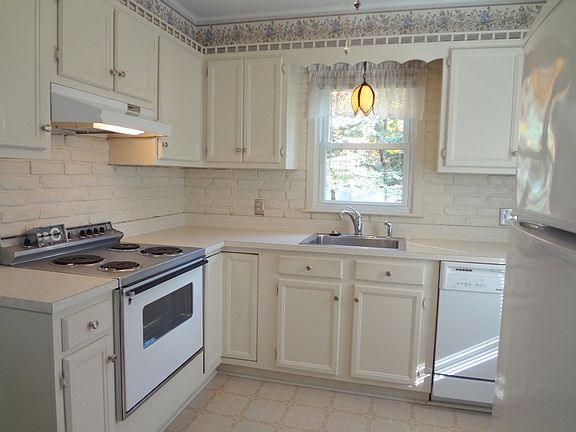 5th image of 3122 Westwood Ave