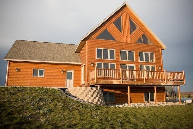 1st image of 2750 Louise Dr NW