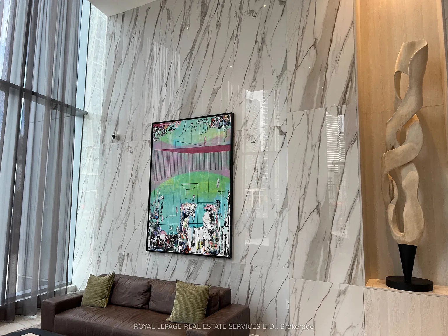 2 bed, $2,450 — Photo 4
