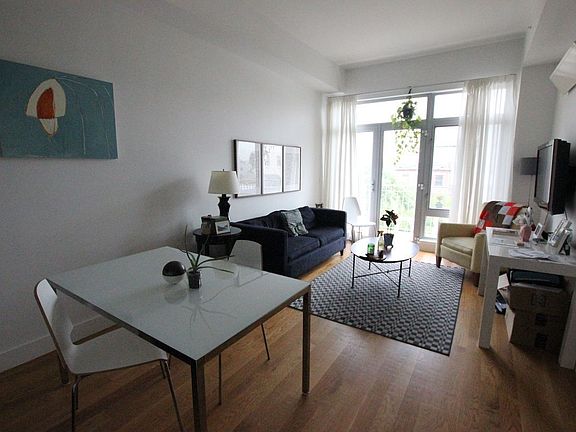 3rd image of 659 Bergen St #4B