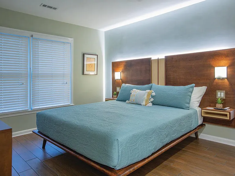 125 W Victoria Ct #D — Photo 6