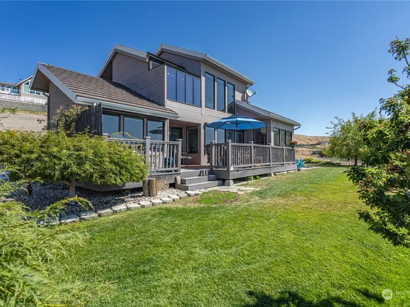 48 Knowles Heights Lane, Wenatchee, WA 98801