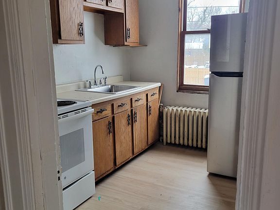 4th image of 3107 Brunot Ave Floor 2