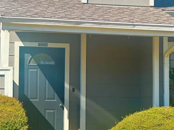 12204 Coppertree Ln, Houston, TX 77035
