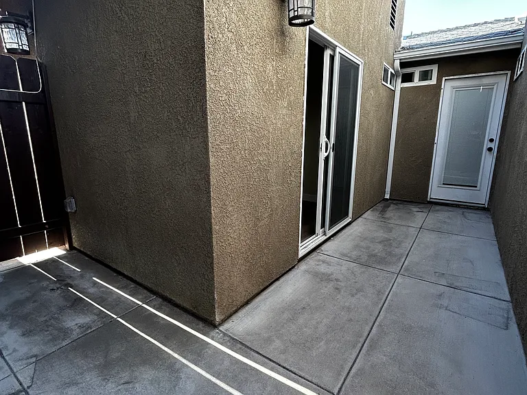 3467 Luna Ave — Photo 21