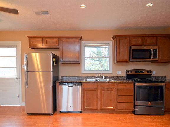 5th image of 1301 Jannelle Ct