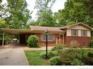 4016 Leeds Dr, Charlotte, NC 28205