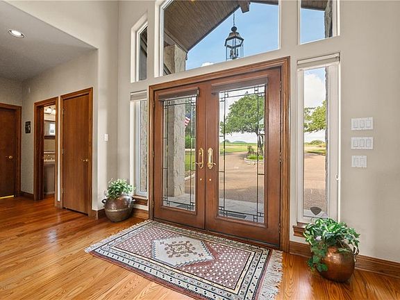 3rd image of 2405 Sailpoint Dr