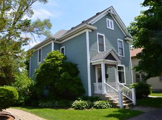 226 Center St, Naperville, IL 60540