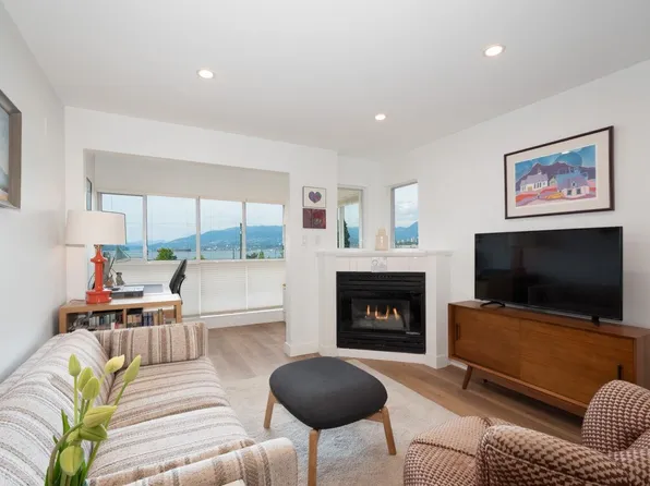 2211 Wall St #208, Vancouver, BC V5L 1G4
