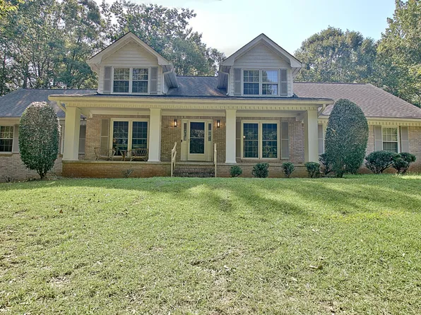 145 Majesty Ln, Fayetteville, GA 30215