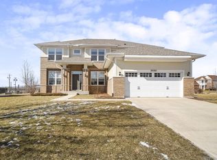 25321 W Baytree Cir, Shorewood, IL 60404