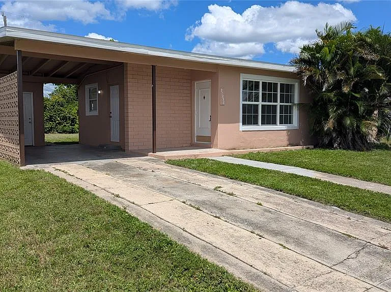 21298 Percy Ave — Photo 2
