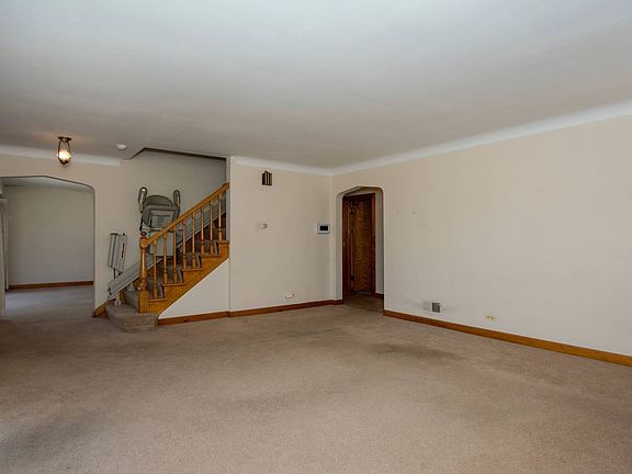 3rd image of 6844 S Kildare Ave
