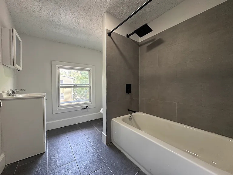 55 Thompson St #2L — Photo 10
