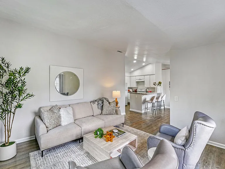 The Monroe Apartment Homes — Photo 7