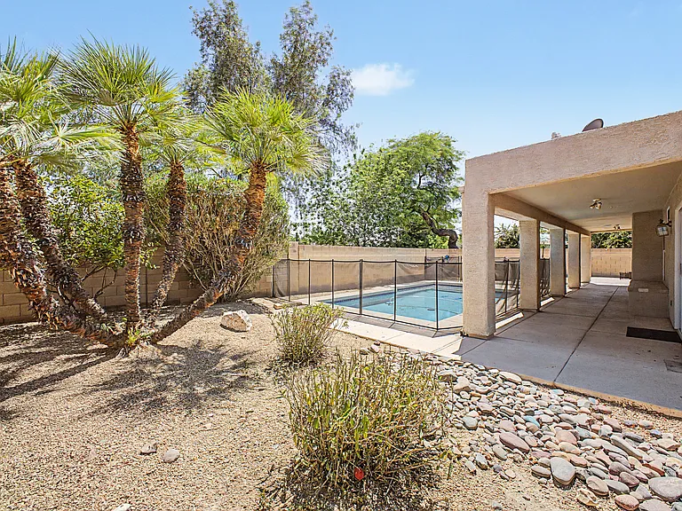 6647 W Tonopah Dr — Photo 11