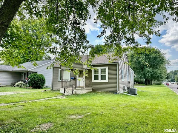 213 Oakwood Ave, East Peoria, IL 61611