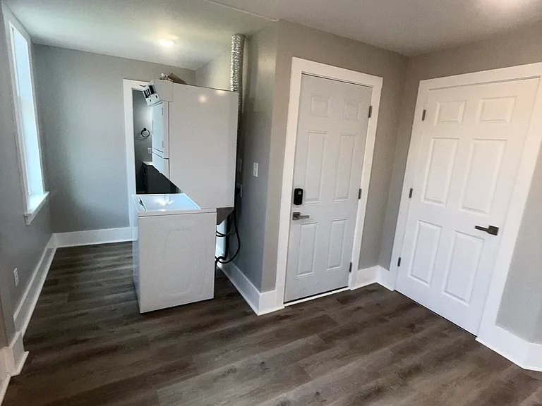 813 Washington Ave #1 — Photo 8