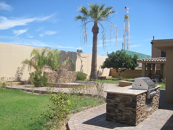 2nd image of 949 N Stapley Dr