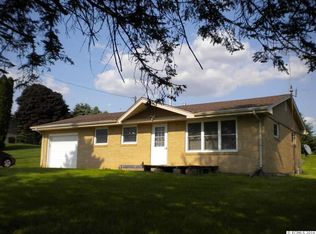 20680 Mud Lake Rd, Dubuque, IA 52001