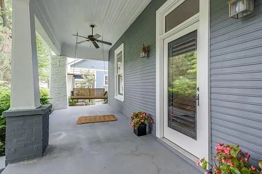 1401 Beechwood Ave — Photo 2
