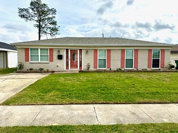 753 Fairlawn Dr, Gretna, LA 70056