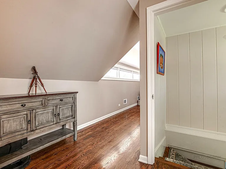 271 Longacres Ln — Photo 28