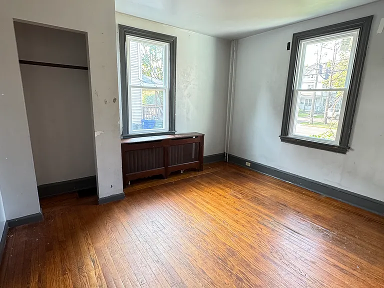 215 E High St — Photo 24