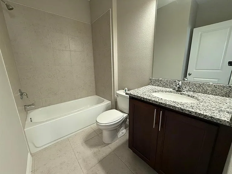 3124 Voyager Ave — Photo 12