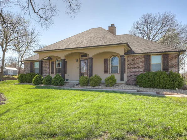 300 Hearthstone Drive, Joplin, MO 64801
