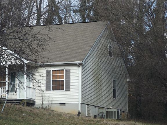 3rd image of 2217 Bernhurst Dr