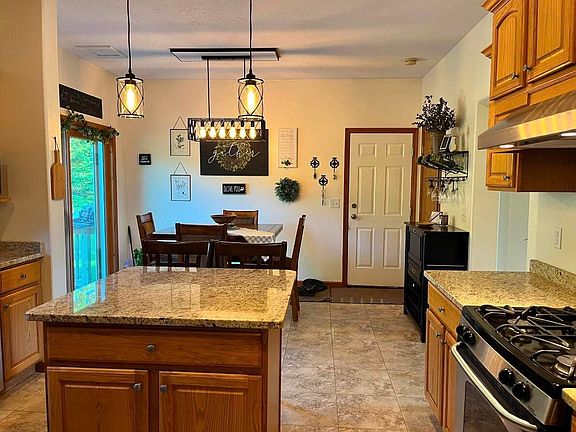 5th image of 3063 S Ridge Rd