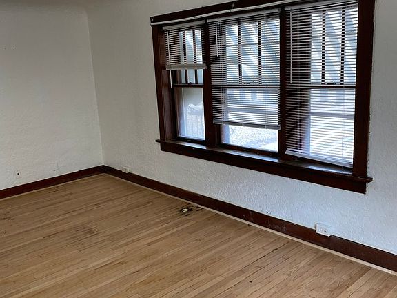 2nd image of 629 S Main St #102