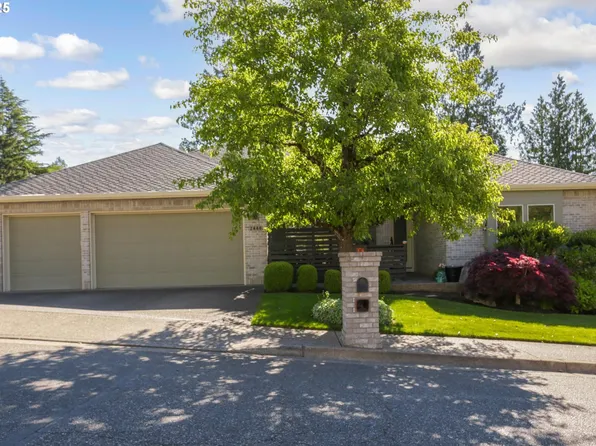 2440 SW 75th Ter, Portland, OR 97225