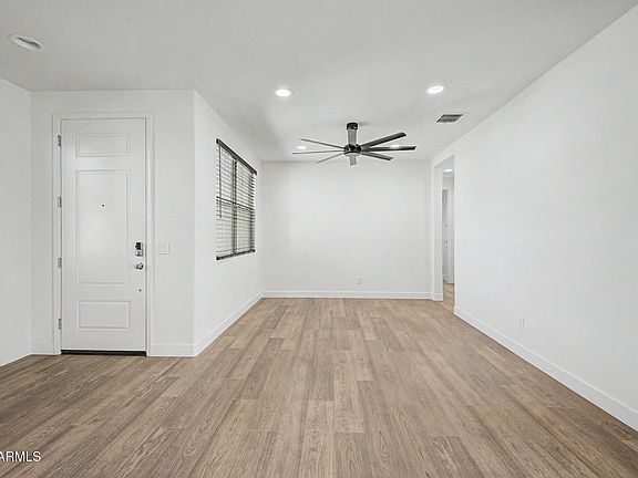 4th image of 3834 E BRANHAM Lane