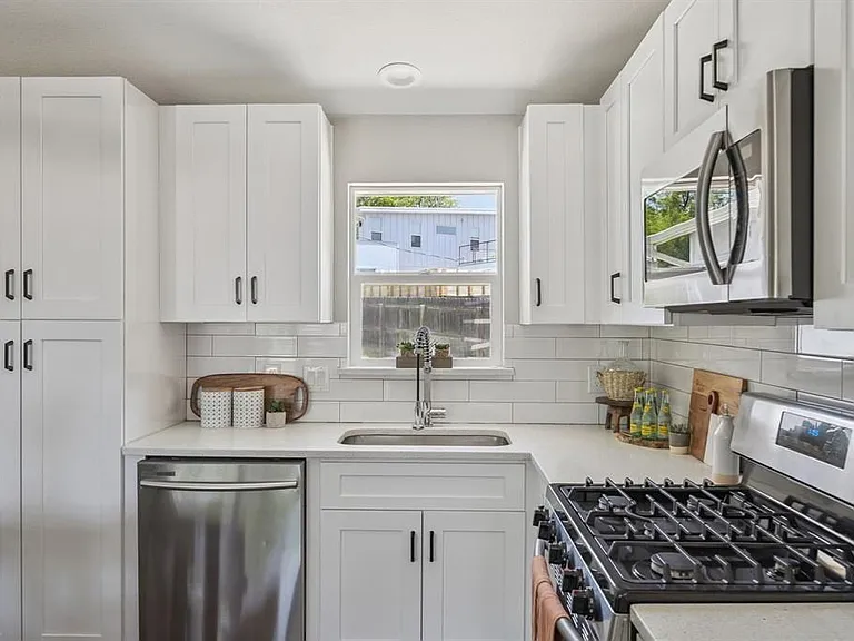 3703 Tower View Ct — Photo 13