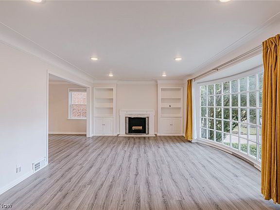 3rd image of 3710 Strandhill Rd