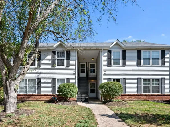 158 Old Buggy Ct Unit B, Saint Charles, MO 63304