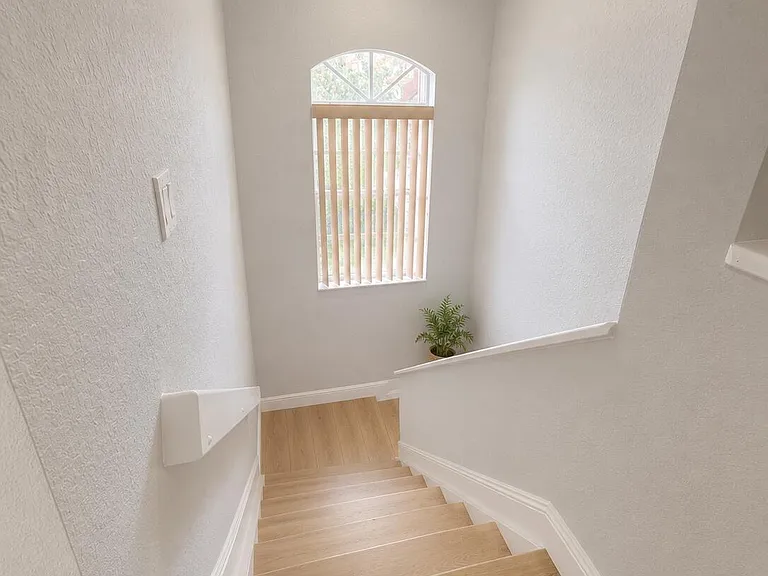 332 NW 107th Ave — Photo 14