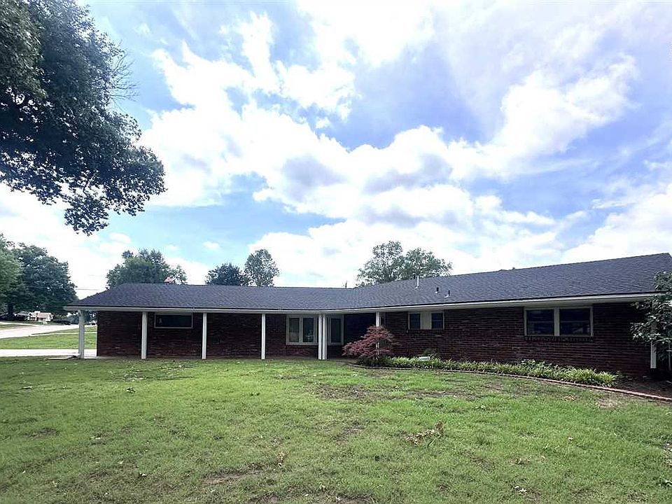 1st image of 2400 Mockingbird Ln