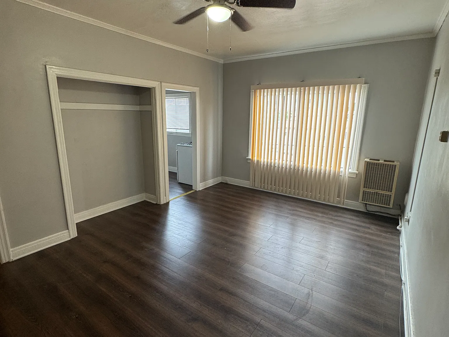 Studio, 400 sqft, $1,250 — Photo 2